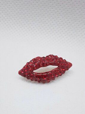 NEW red lips Put 'Em Pin